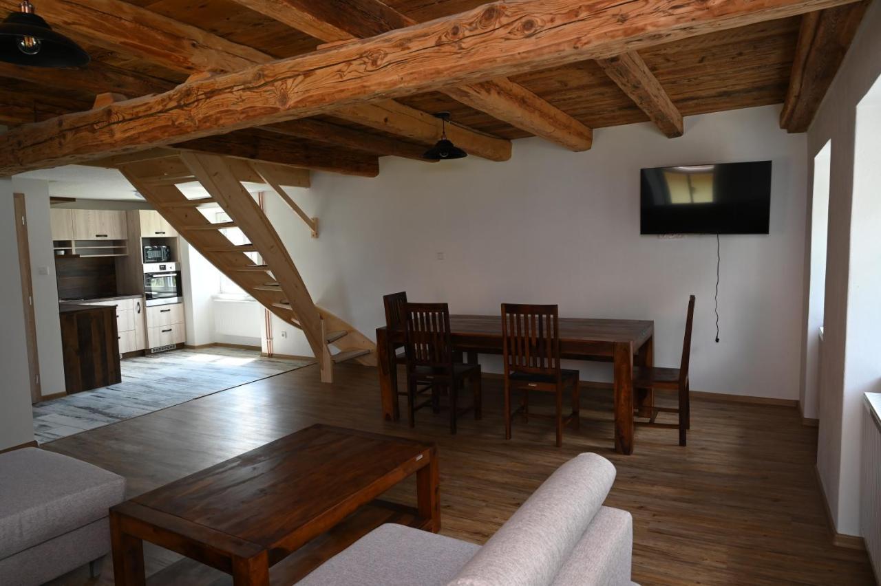 Penzion Mezi řádky Jindřichův Hradec Exterior foto