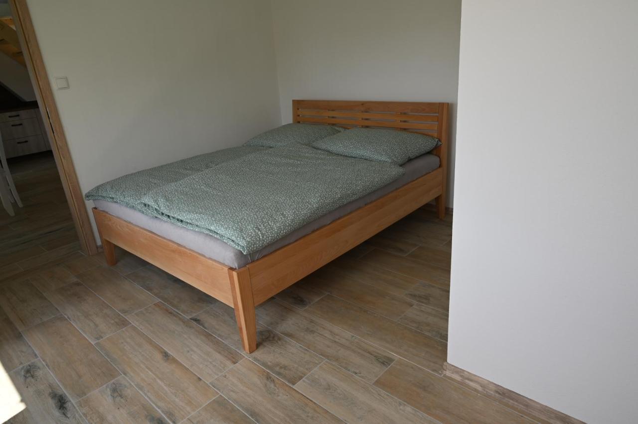 Penzion Mezi řádky Jindřichův Hradec Exterior foto