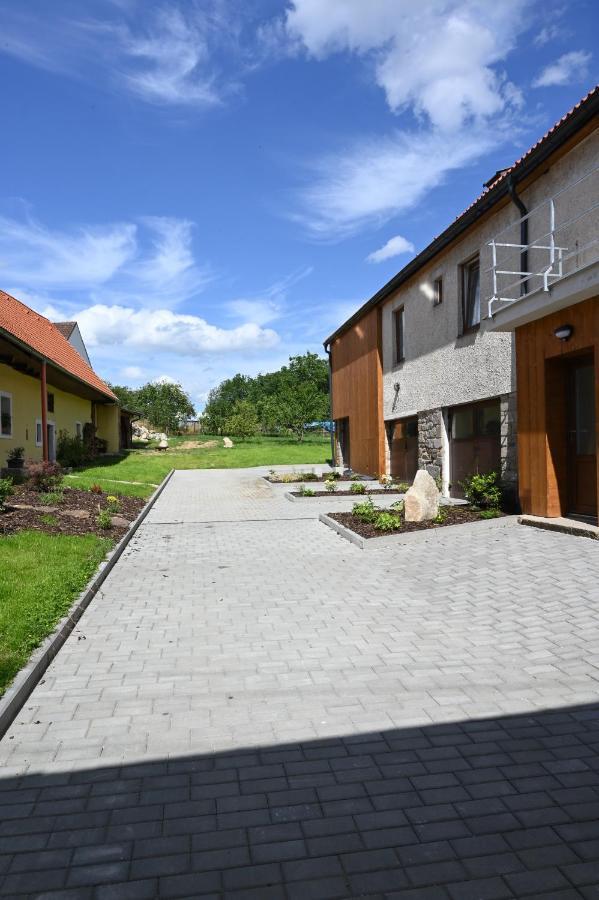 Penzion Mezi řádky Jindřichův Hradec Exterior foto